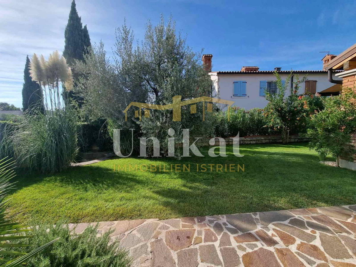 Dvojna hiša v istrskem slogu